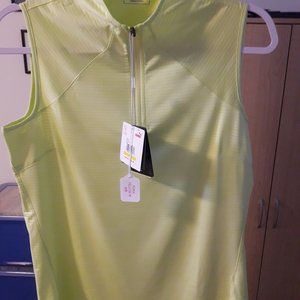 Sleeveless golf shirt